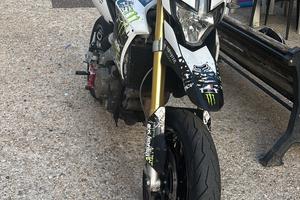 Aprilia dorsoduro 750