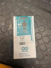 Arduino GIGA R1 Wi-Fi board - nuovo sigillato