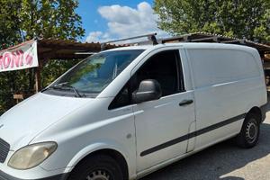 Furgone Mercedes vito
