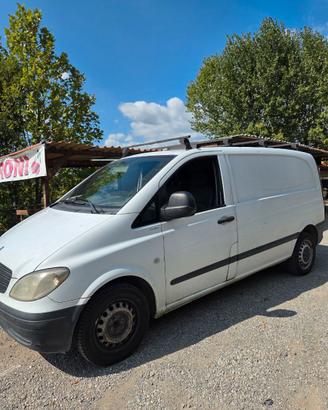 Furgone Mercedes vito