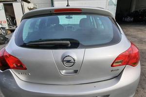 OPEL ASTRA 2013 - PORTELLONE POSTERIORE