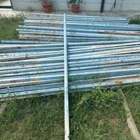 Pali in ferro zincati con asole esterne (1 pz 3€ )