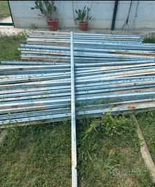 Pali in ferro zincati con asole esterne (1 pz 3€ )