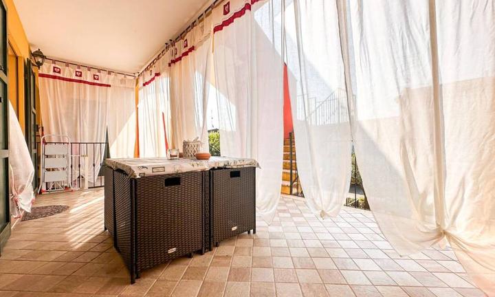 BELLLISSIMO Attico con Loggia a Vaccarolo di Desen