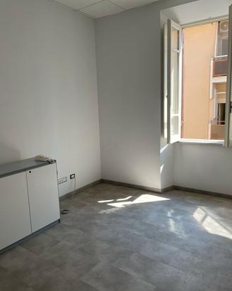 Stanza uso ufficio per professionisti