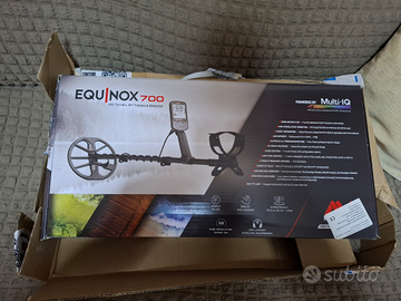 Metal detector Equinox 700