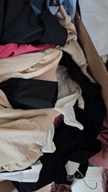 stock abbigliamento + stock di ciabatte