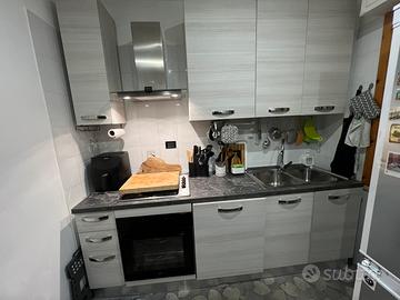 Cucina lineare da 240cm