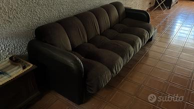 divano in velluto e pelle apribile letto