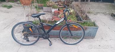 bicicletta da ragazzo/a