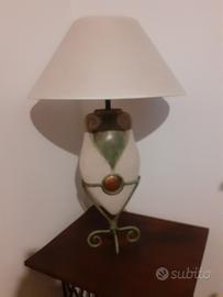 Lampada da tavolo
