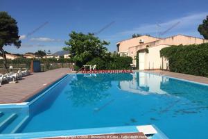 Casa, Campofelice di Roccella.