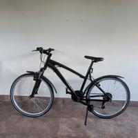 bici nera mountain bike telaio alluminio