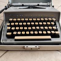 Macchina da scrivere Remington Deluxe