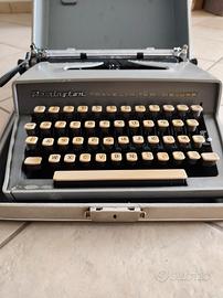 Macchina da scrivere Remington Deluxe