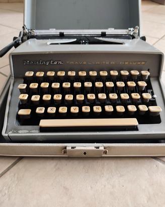 Macchina da scrivere Remington Deluxe