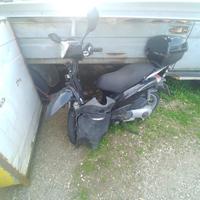 liberty 125 incidentato 