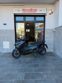 Yamaha T-max 560 2023