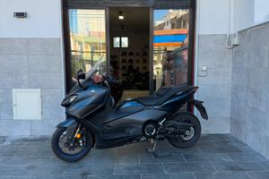Yamaha T-max 560 2023