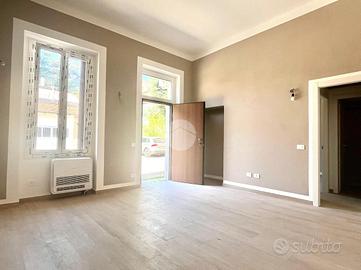 2 LOCALI A CARATE BRIANZA