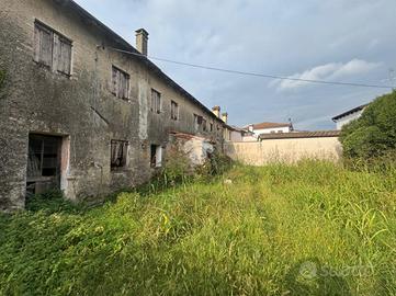 RUSTICO A POVEGLIANO