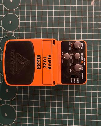 Pedale behringer Super fuzz 300 