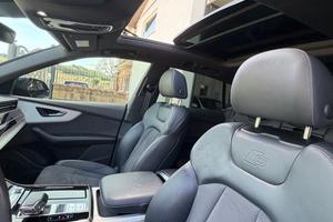 Audi Q8 SUV 55 TFSI quattro tiptronic S line editi