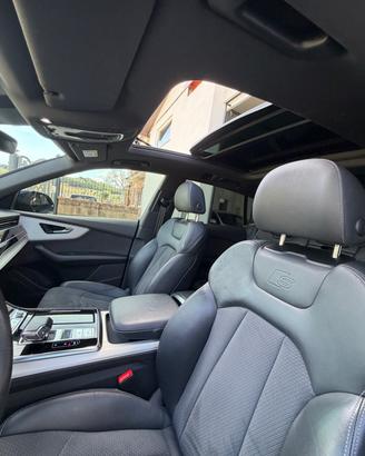 Audi Q8 SUV 55 TFSI quattro tiptronic S line editi
