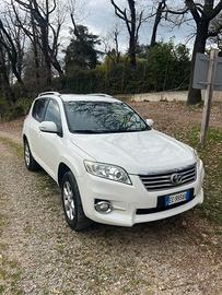 Toyota RAV4 2.2 D-4D 150CV DIESEL