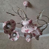 Lampadario artigianale in ceramica di Castelli.