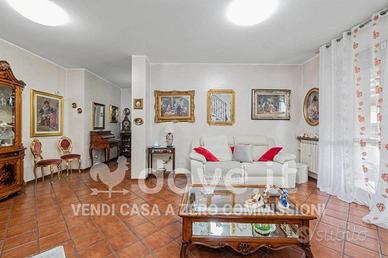 Appartamento Via XXV Aprile, 19, 20812, Limbiate