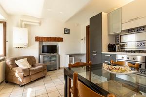 Casa indipendente plurifamiliare