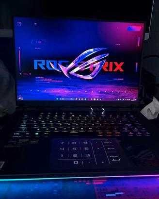 Asus rog strix 16 RTX4080