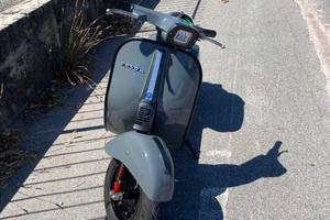 Piaggio Vespa 50 Special (V5B3)
