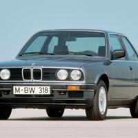 BMW serie E30 320 318 323 316 ricambi usati