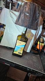 lamapada artigianale con bottiglia di liquore