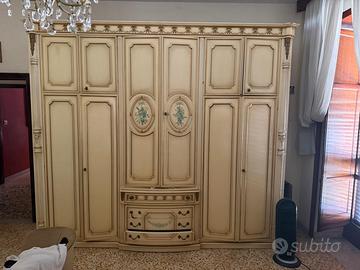 Armadio classico 6 ante decorato stile vintage