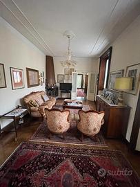 Villa liberty con ampio giardino