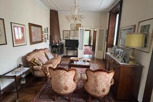 Villa liberty con ampio giardino