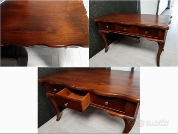 Scrivania in legno fatta da artigiano a mano