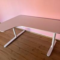 tavolo scrivania Ikea bekant 160x80