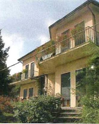 Immobile in asta di 482 m² con box auto a Galzigna