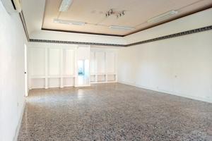 Ampio locale commerciale in pieno centro