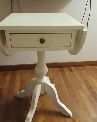 n.2 tavolini utilizzabili come comodini