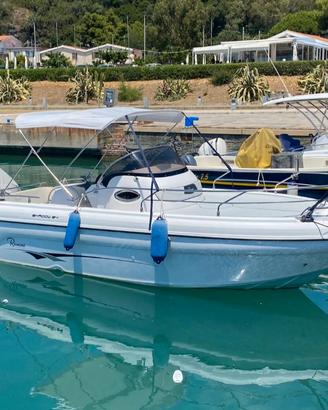 Ranieri Shadow 24 + Suzuki 200 CV 4t