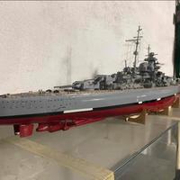 Nave Bismarck Hacette 2:100