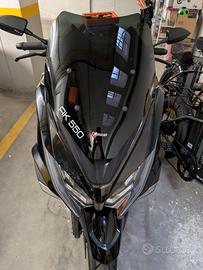 Kymco ak 550