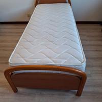 Letto singolo con materasso