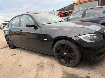 Disponibili ricambi usati per BMW E90 Berlina anno