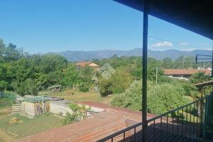 CASA SEMINDIPENDENTE A CIRIÈ